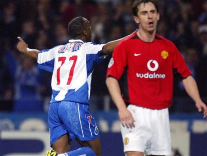 霉霉被嘘男友凯尔斯心碎.